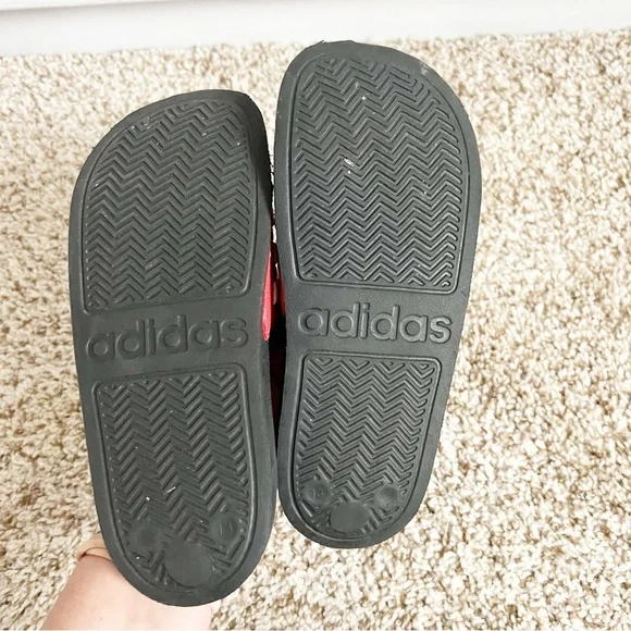 Adidas Kids Red and White Slide Sandals Size 13 - Picture 6 of 7